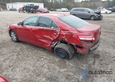 2010 Toyota Camry Le z USA, uszkodzony, nr VIN 4T1BF3EK7AU087145